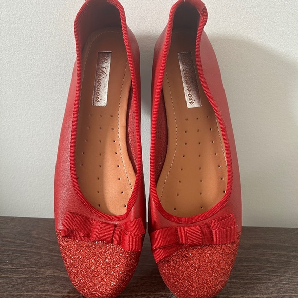 Red ballerina - Picture 1 of 4